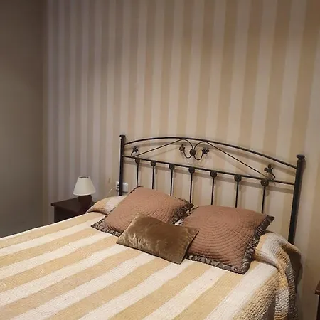 Casco Historico- Vivienda De 2 Con Parking * اوفيدو